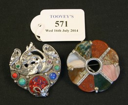LOT 571