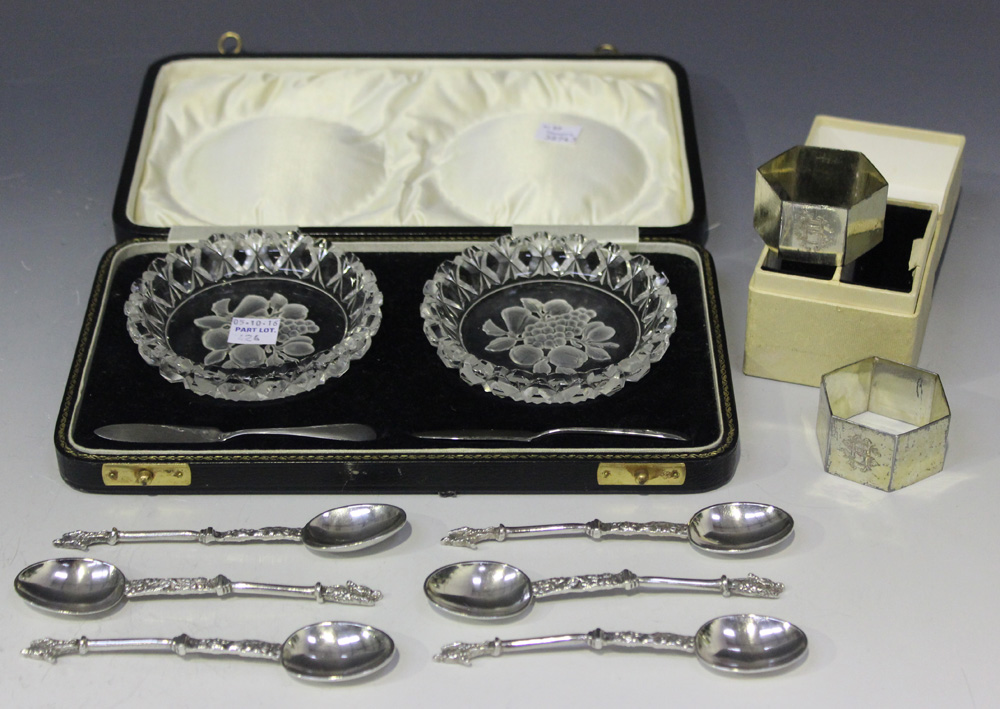 A set of six Edwardian silver teaspoons, each with figural terminal ...