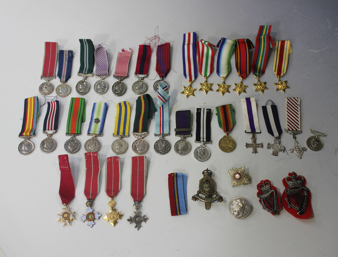 Thirty-one mostly British modern dress miniature medals, including some ...