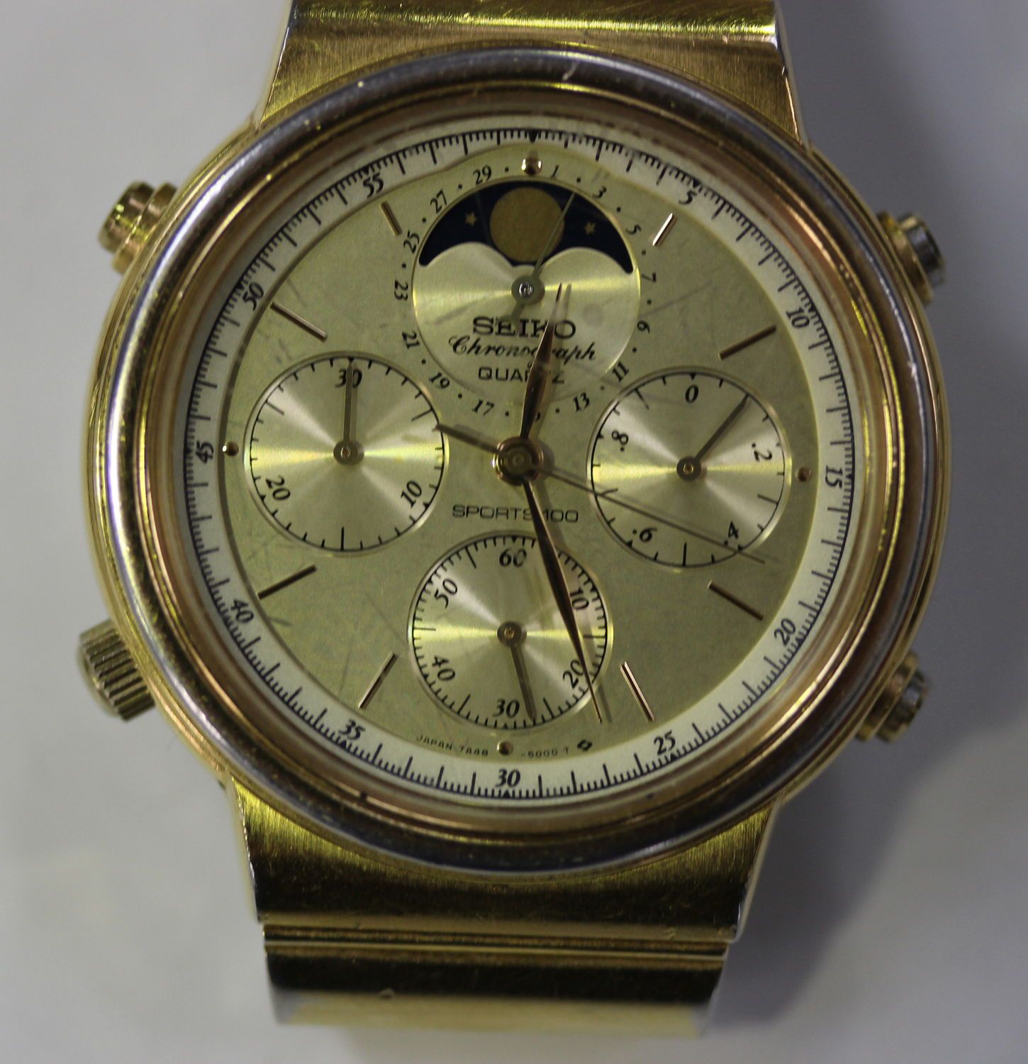 A Seiko Sports 100 Chronograph Quartz Gilt Metal Gentlemans Bracelet