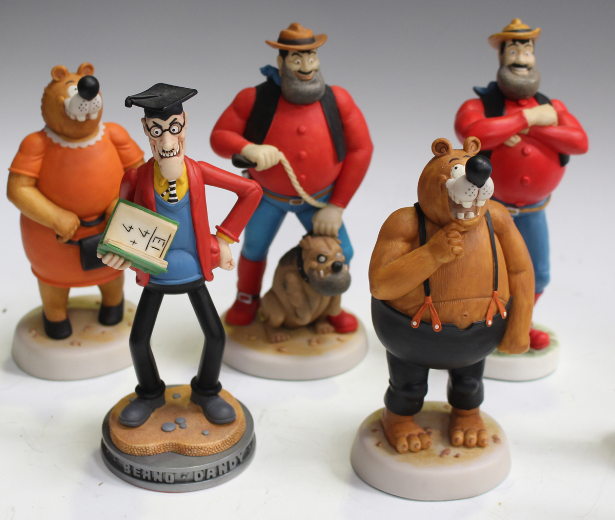 Collection of Robert Harrop Beano & Dandy figures incl. Desperate