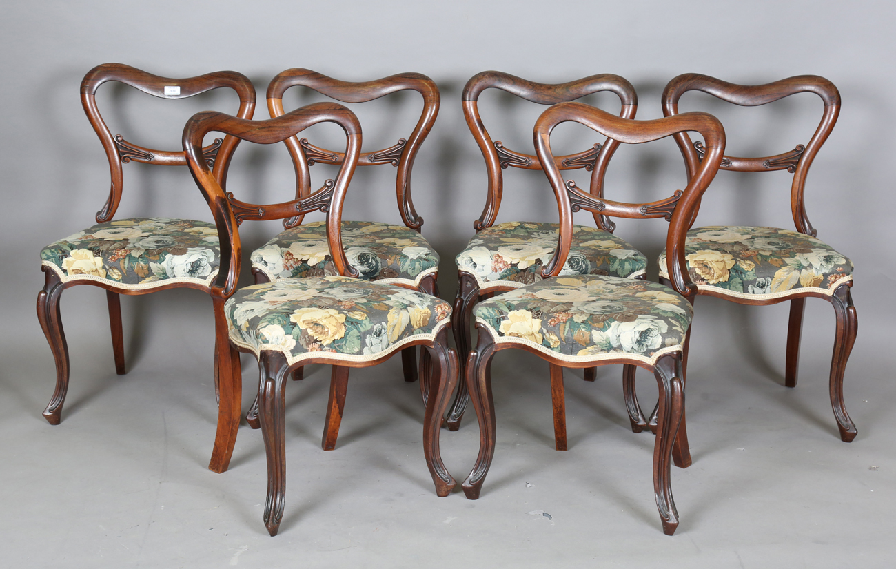 A Set Of Six Early Victorian Rosewood Spoon Back Dining Chairs With Cabriole Legs Height 82cm Widt