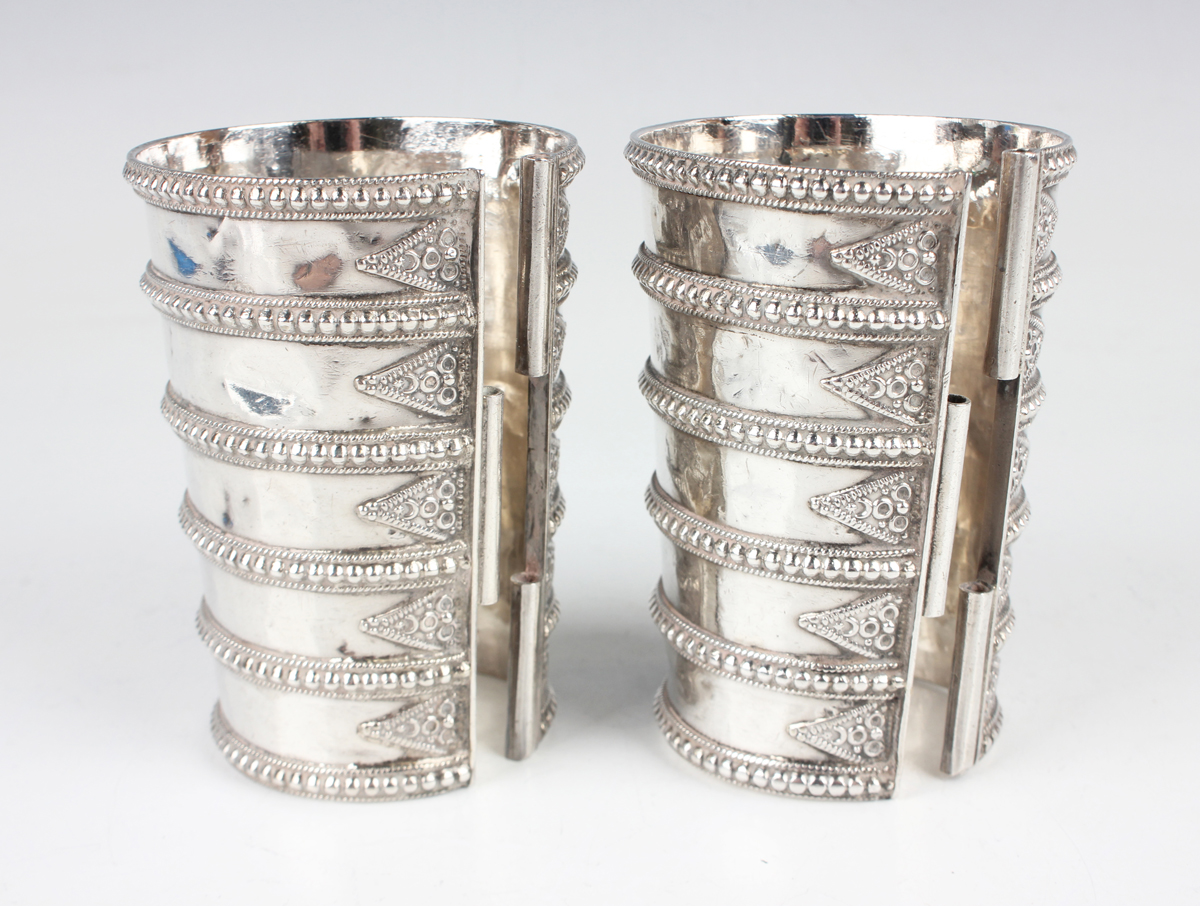 White metal sale bangles