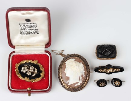LOT 575